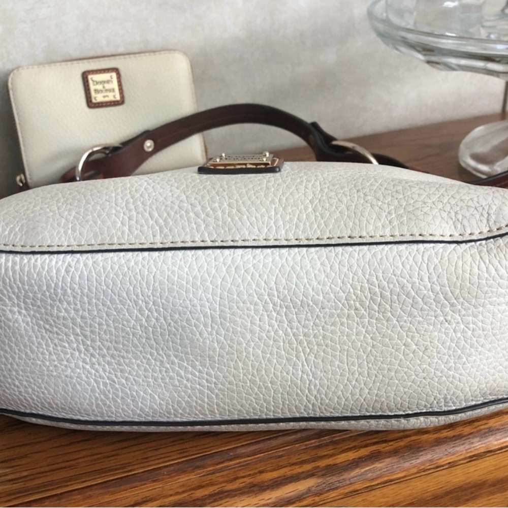 Dooney & Bourke Cream Leather Bag and Wallet Set - Picture 4 of 16